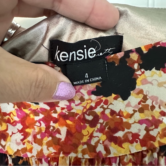 EUC Kenzie printed skirt with hem rivet detailing - Picture 3 of 3